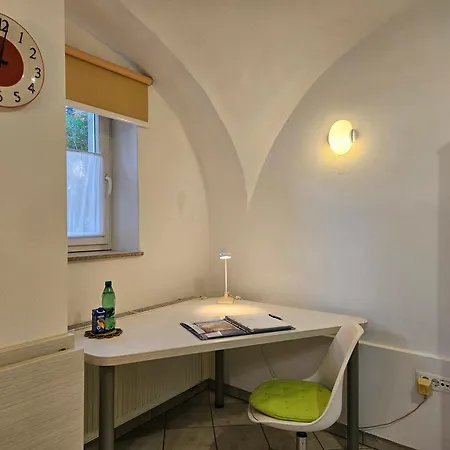 Tiny Nika Любляна