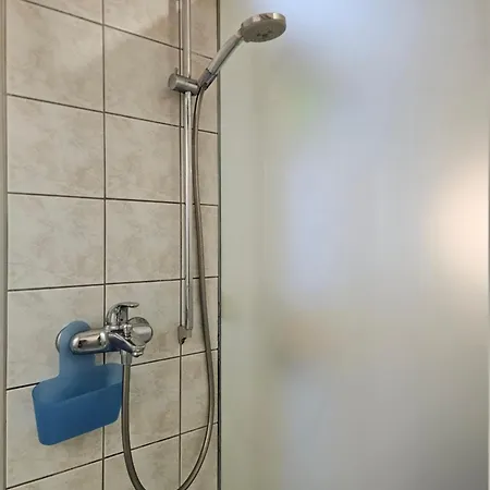 Tiny Nika アパート