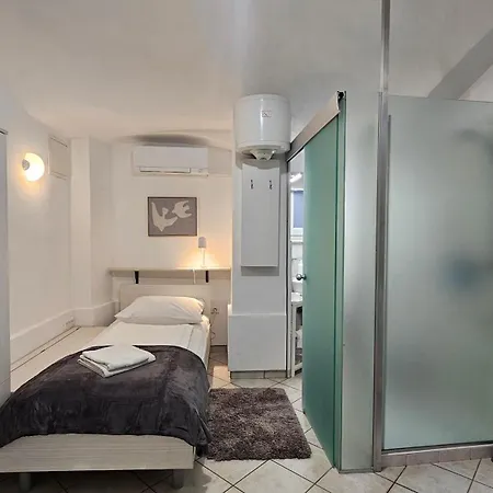 Apartament Tiny Nika Lublana